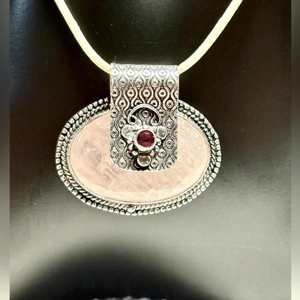 Elegant Sterling Silver and Rose Quartz and garnet  Gemstone Pendant - Picture 8 of 10